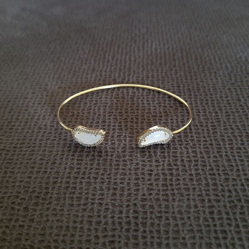 Dainty Open Ends Bracelet